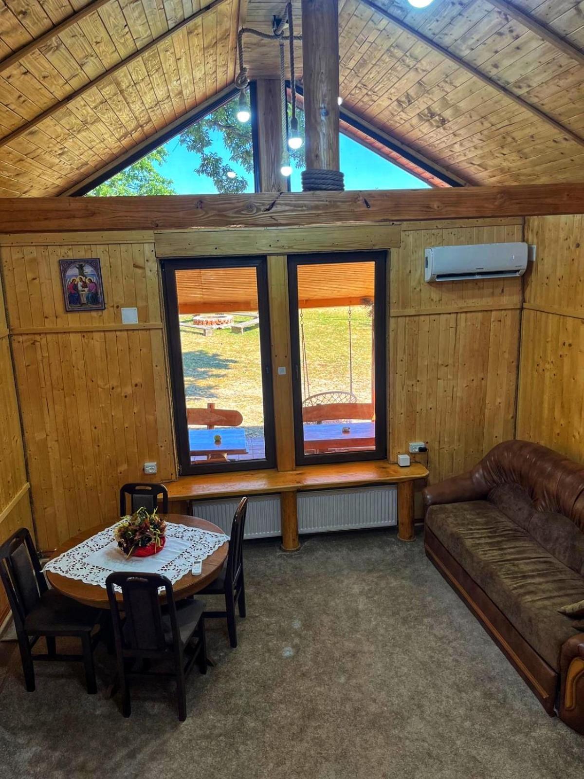 Casuta Din Stejari-Transalpina Villa Novaci-Straini Ngoại thất bức ảnh
